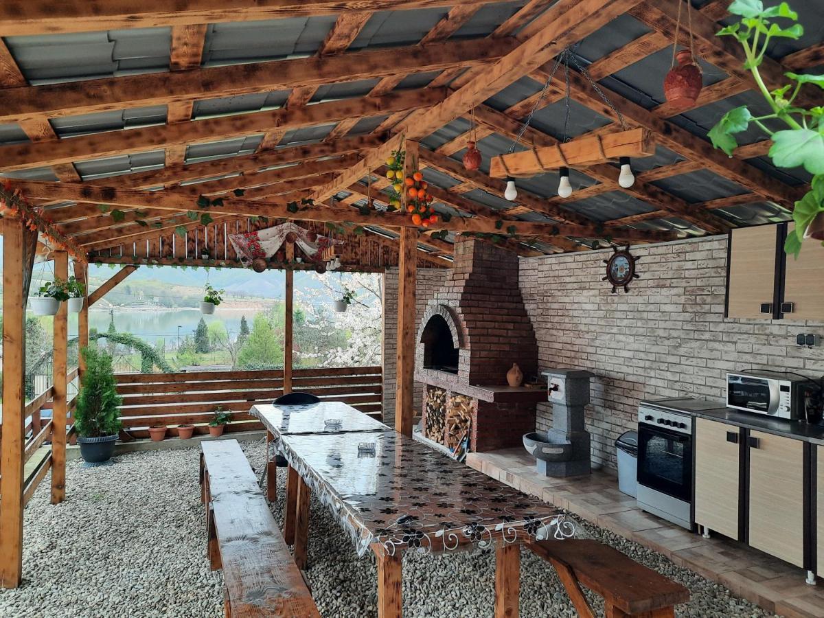 Willa Casa Claudiu Ieşelniţa Zewnętrze zdjęcie
