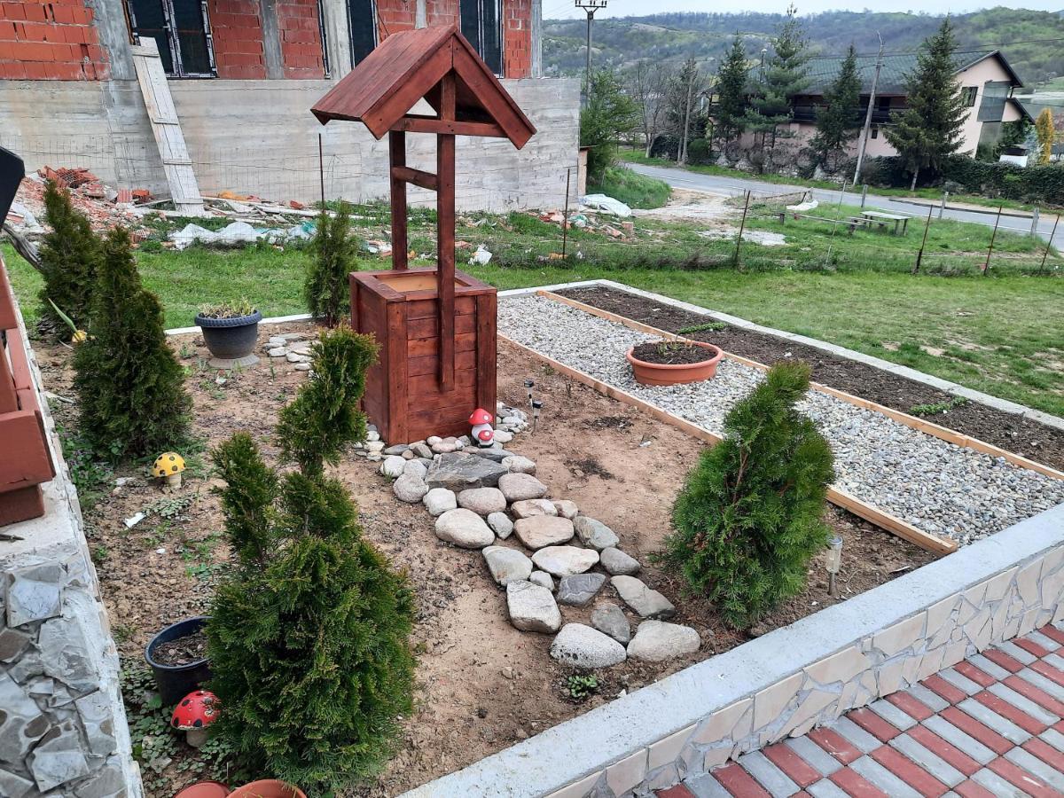 Willa Casa Claudiu Ieşelniţa Zewnętrze zdjęcie