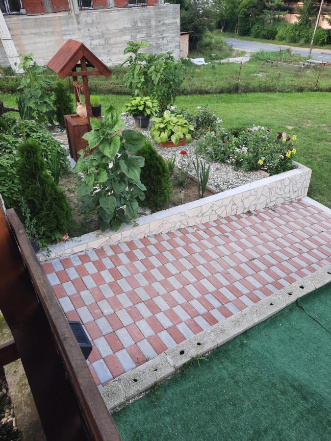 Willa Casa Claudiu Ieşelniţa Zewnętrze zdjęcie